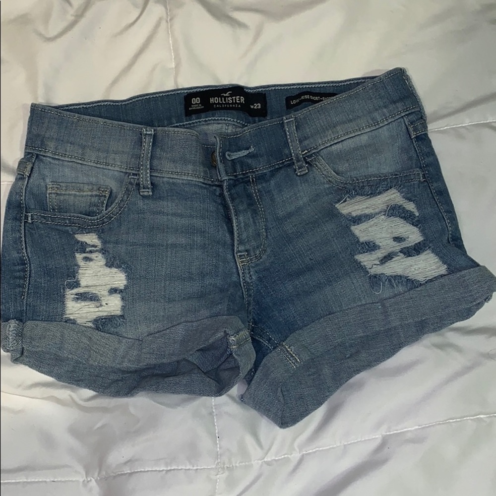 Low rise blue shorts